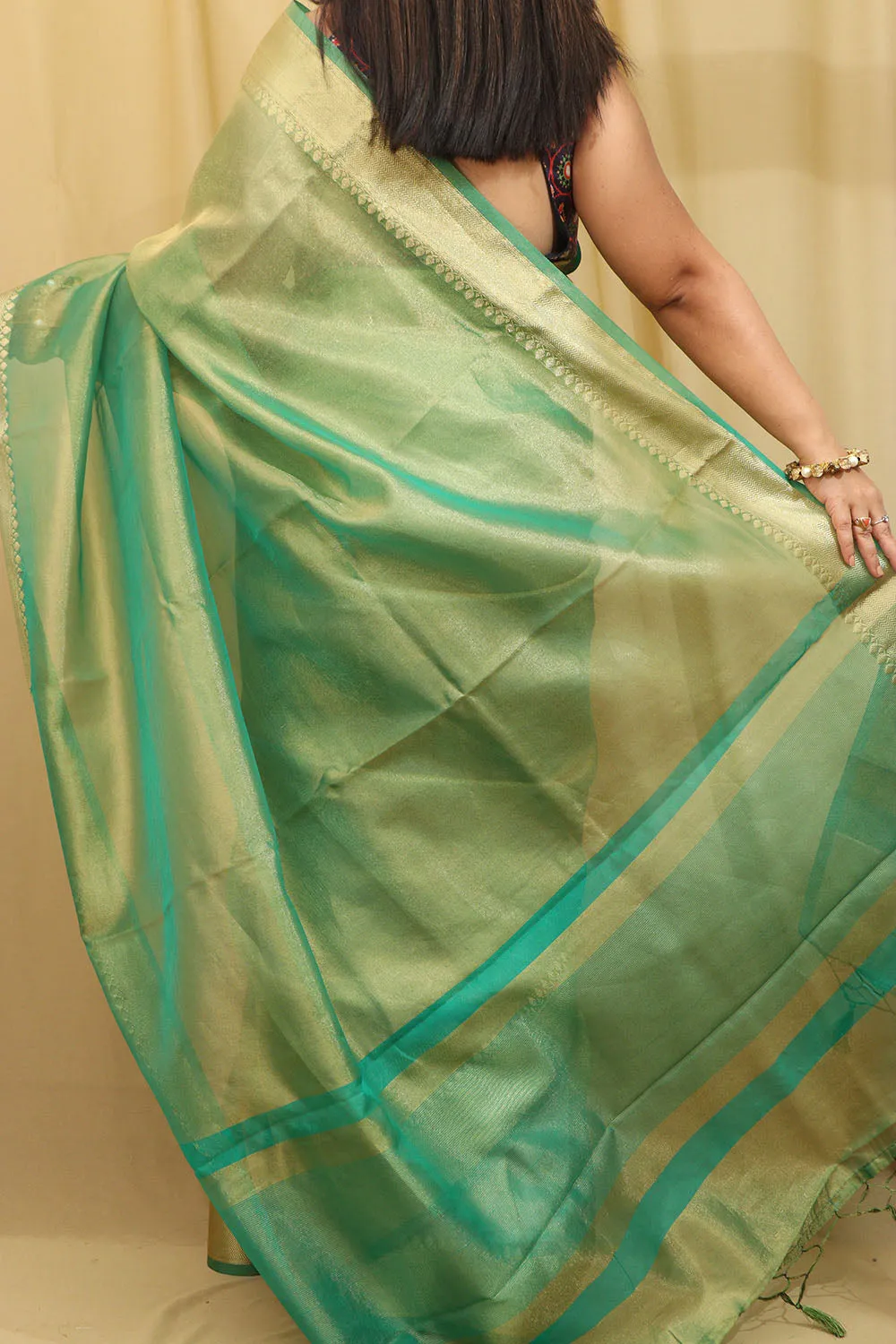 Exquisite Green Banarasi Tissue Saree - Timeless Elegance