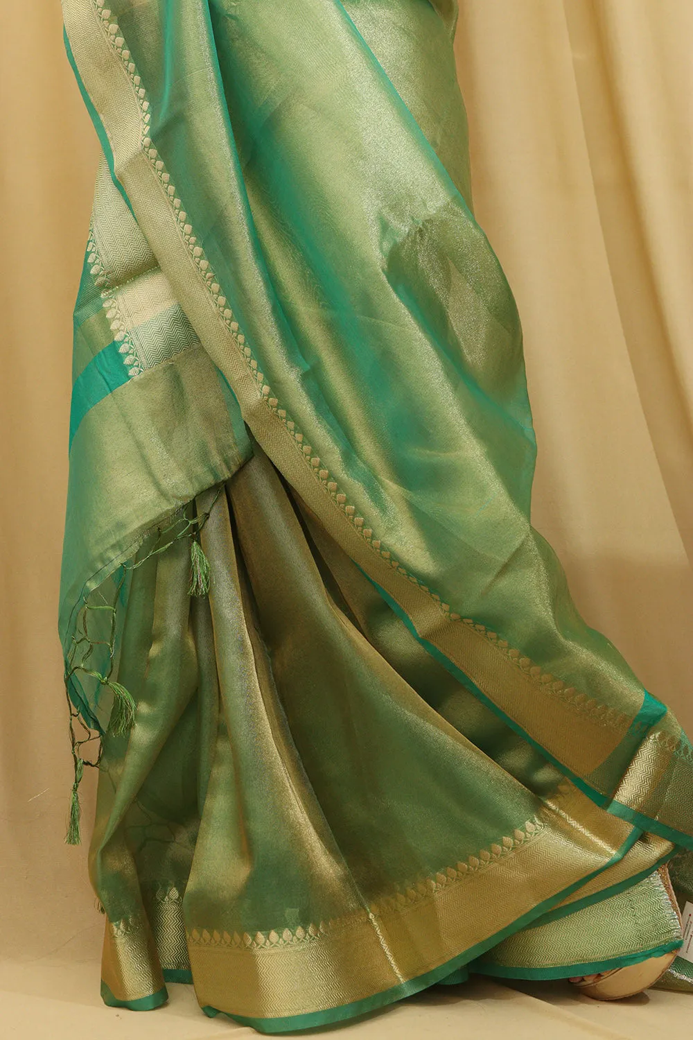 Exquisite Green Banarasi Tissue Saree - Timeless Elegance