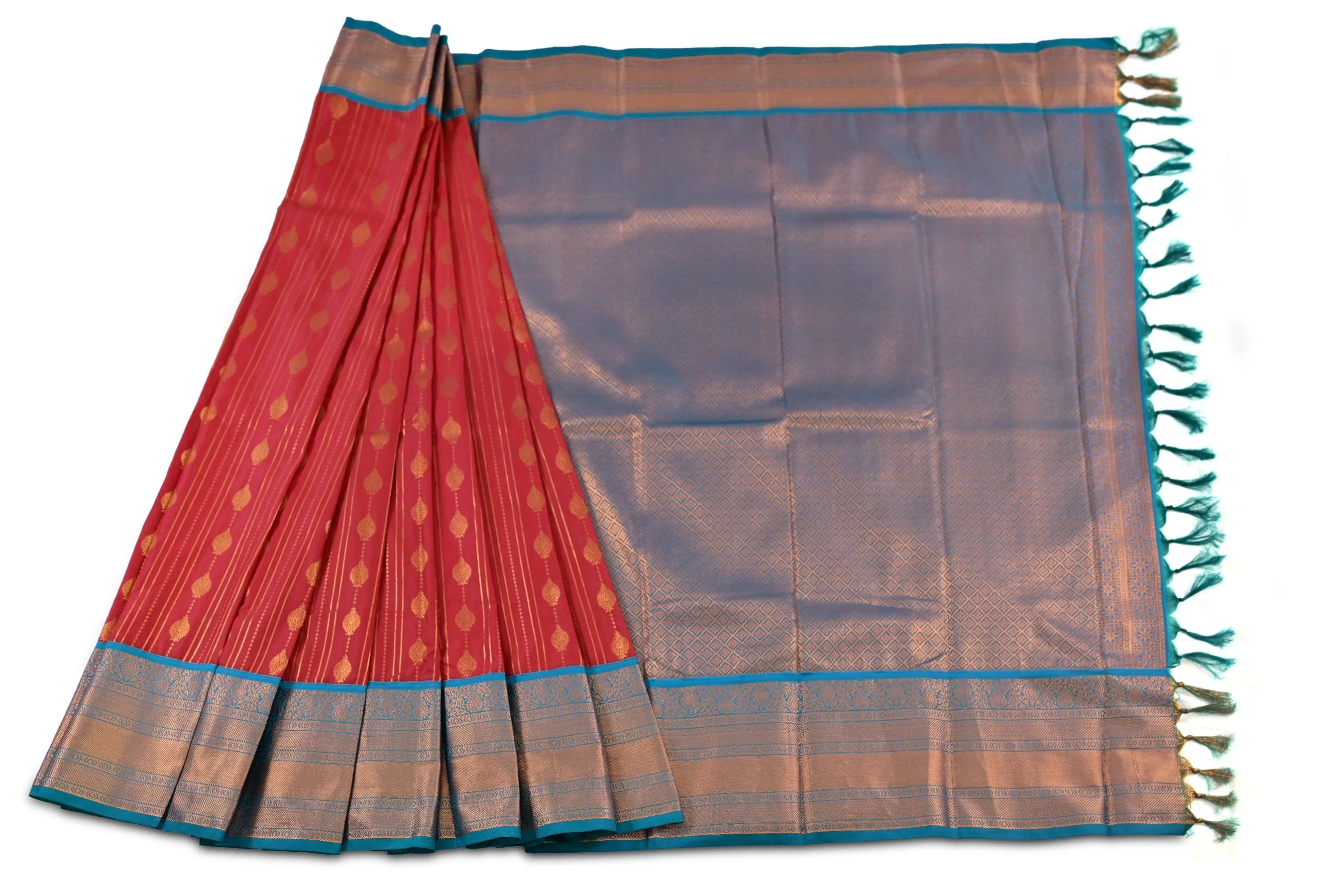 Luxurious Kanchipuram Silk Saree with Golden Zari Motifs