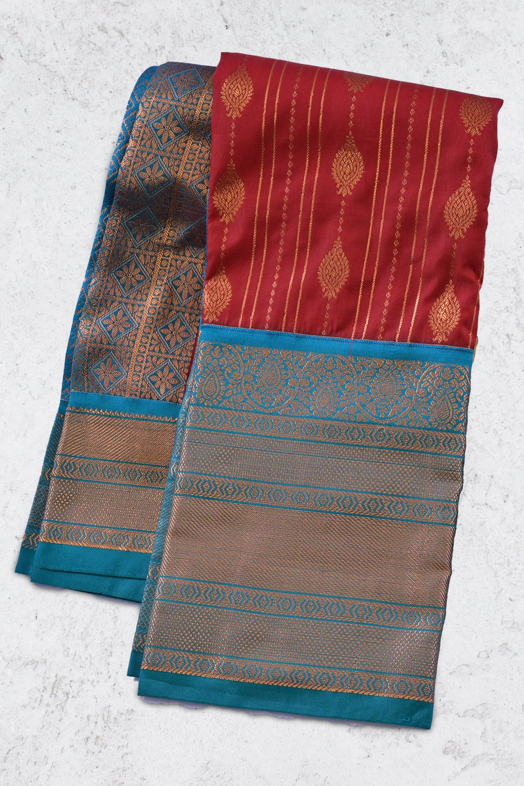 Luxurious Kanchipuram Silk Saree with Golden Zari Motifs