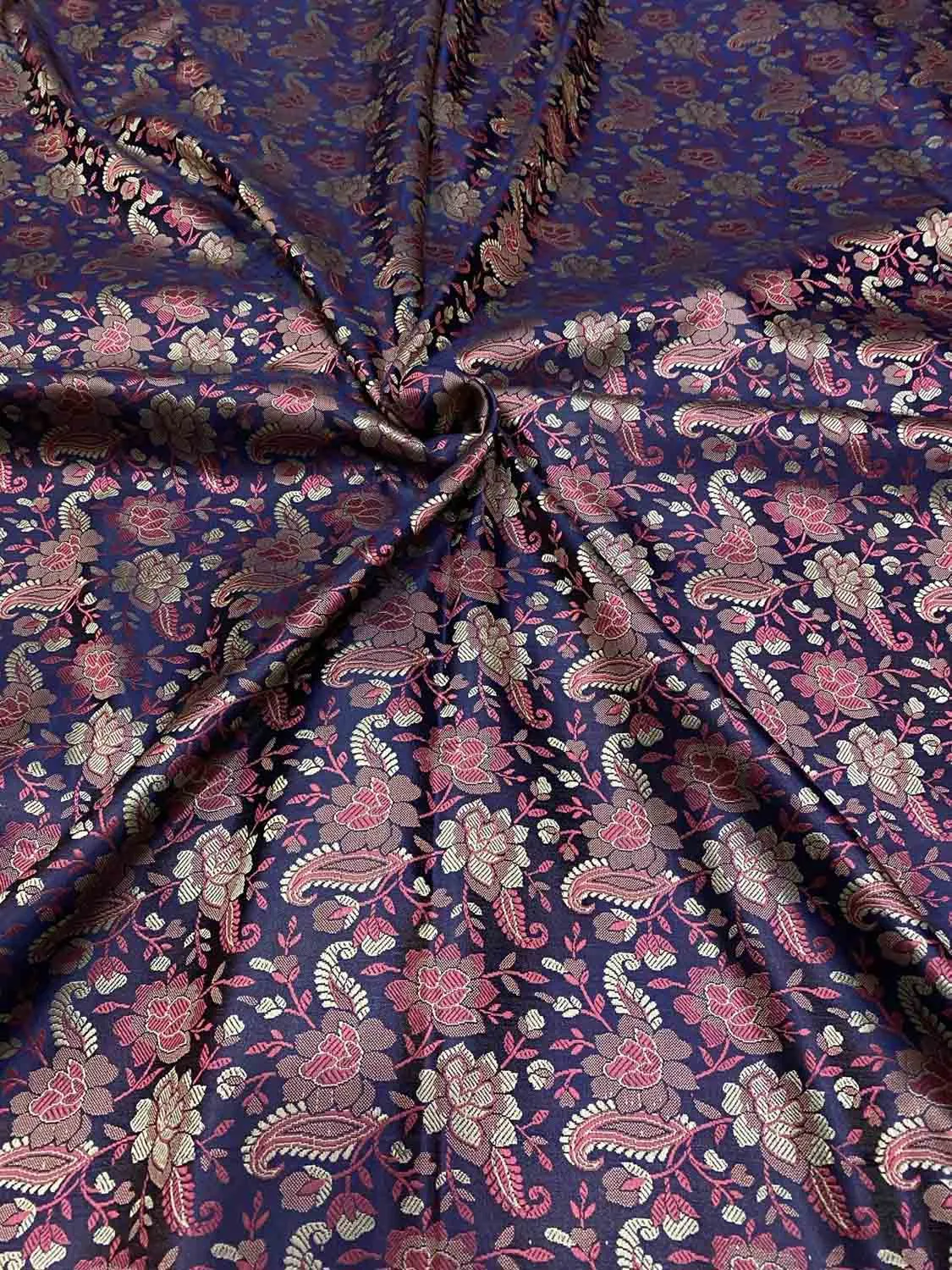 Luxurious Purple Banarasi Jamawar Resham Tanchui Silk Fabric ( 2.5 Mtr )