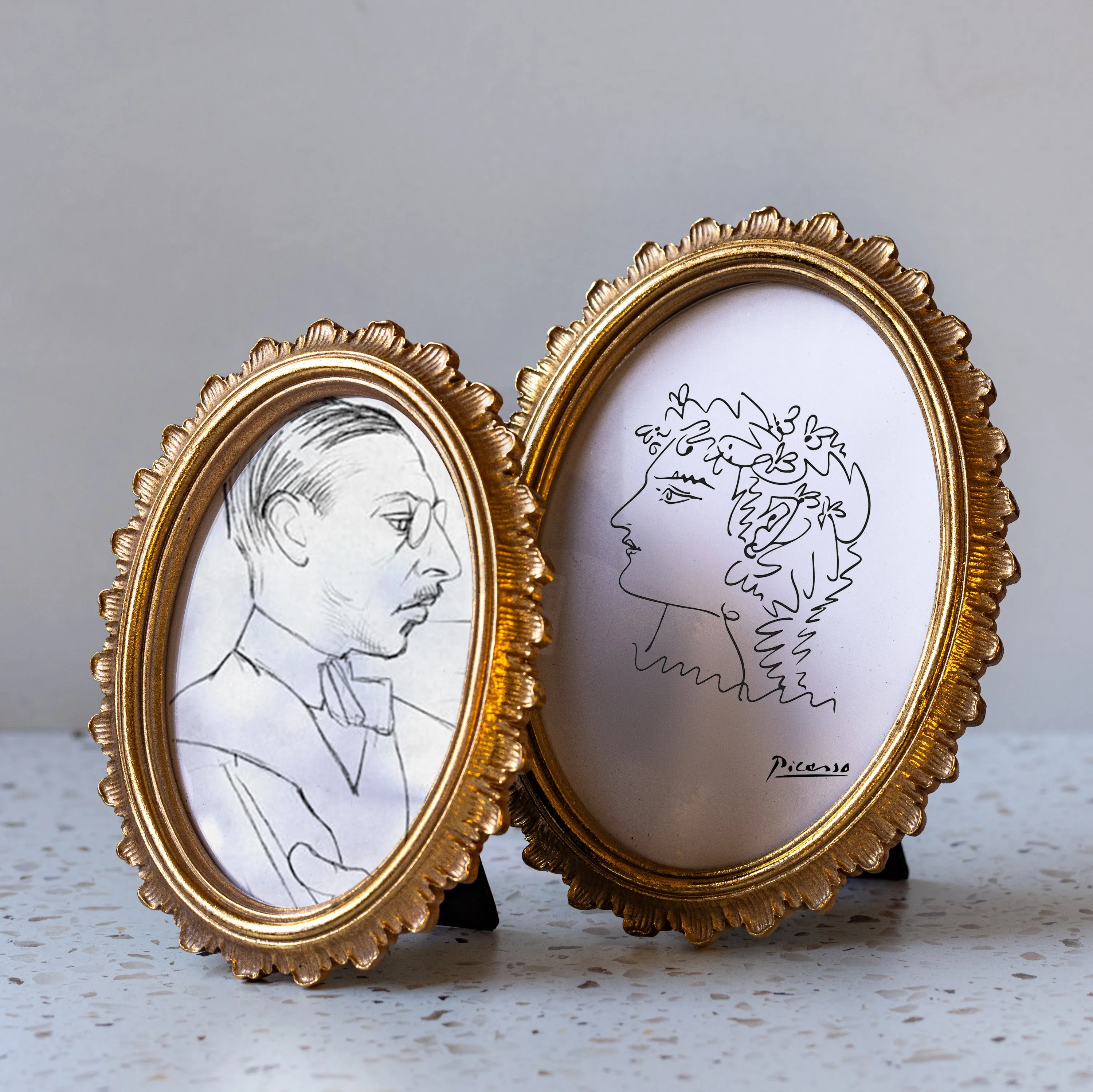 Ornate Falcate Golden Filigree Picture Frame (4"x6")