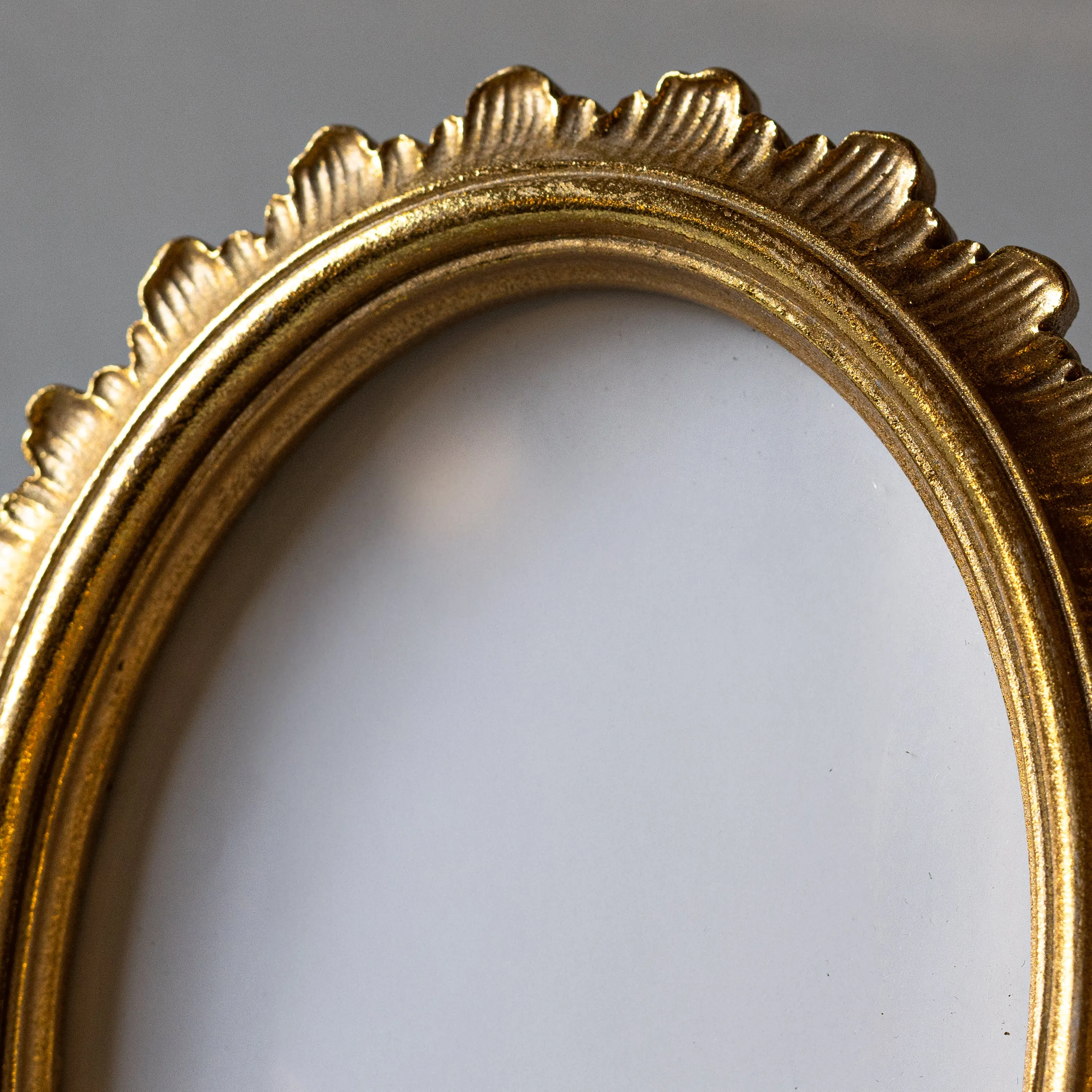 Ornate Falcate Golden Filigree Picture Frame (4"x6")