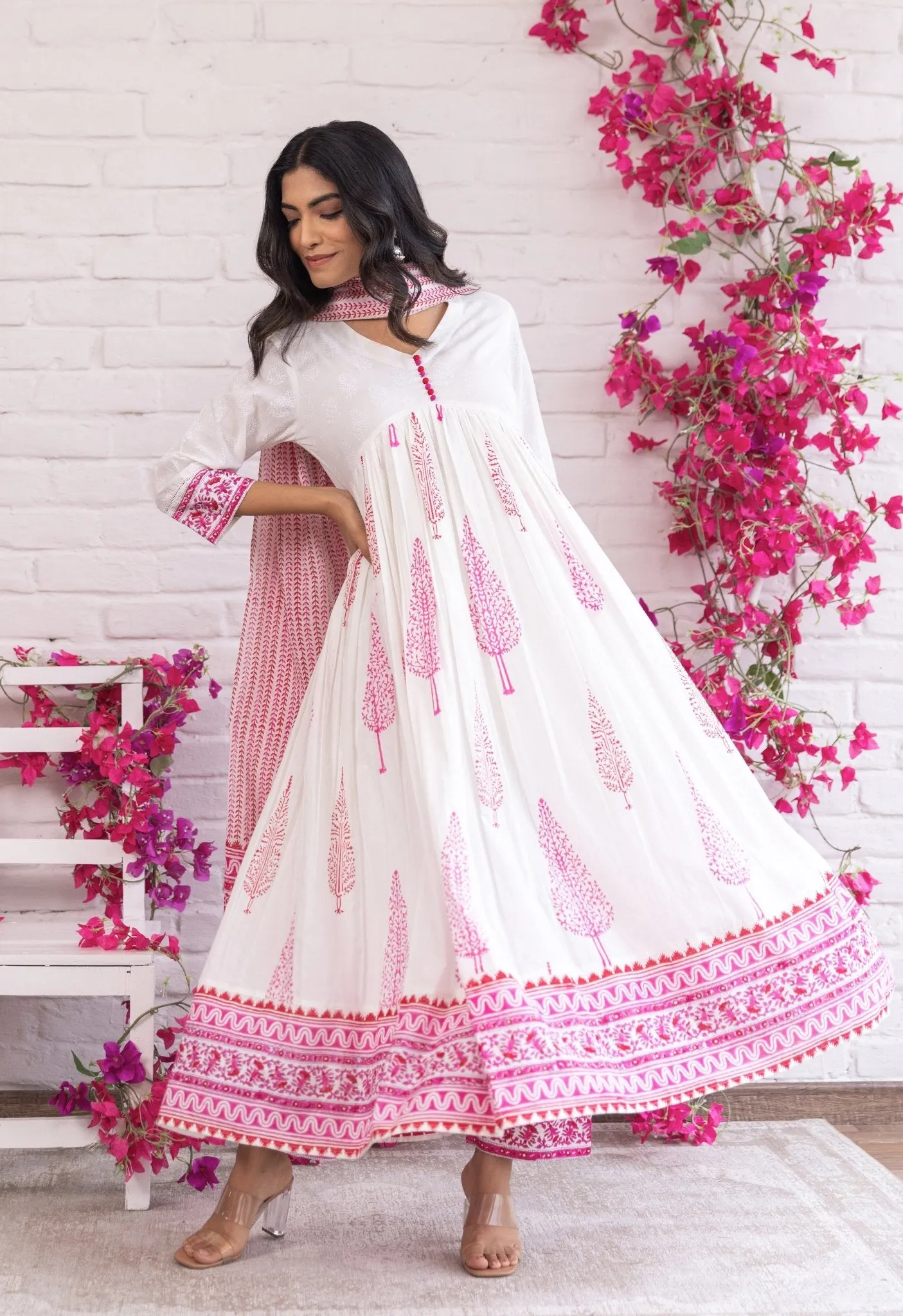 PINK AND RED HAND BLOCK PRINTED GATHERED ANARAKLI WITH DORIYA AND BOTTOMS