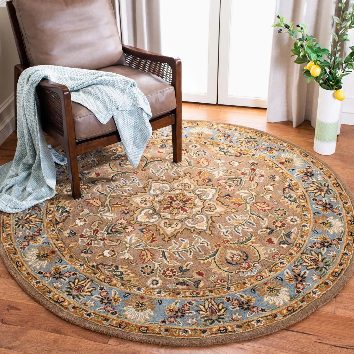 Safavieh Classic 387 Rug, CL387